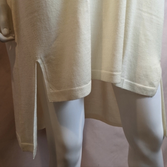 Uniqlo x Theory 100% Wool V Neck Neutral Cream Knit Tunic Top size Medium - Picture 3 of 10
